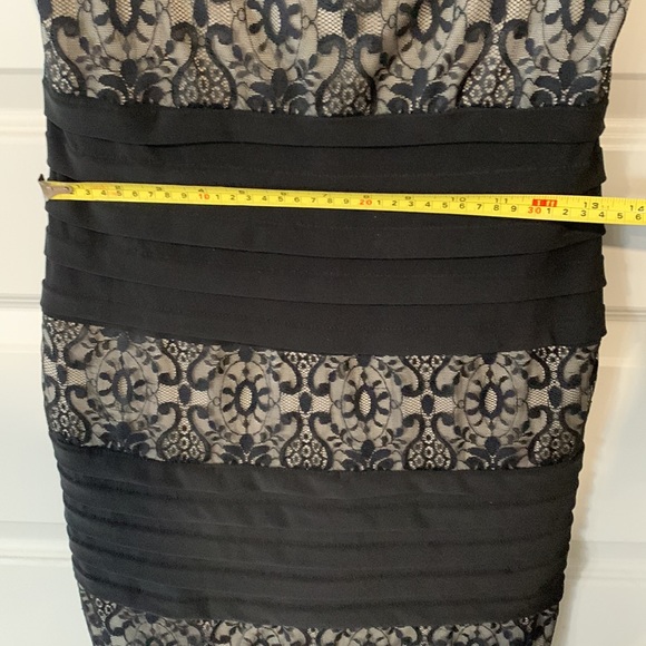 SCARLETT NITE Beautiful, Sleek & Silky lined Dress - Picture 6 of 8